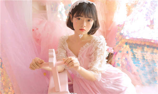 土默特右供卵试管代怀生子多少钱？这一直是很多不孕不育家庭关注的话题。在中国，不孕不育的发生率越来越高，根据《中国不孕不育现状调研报告》显示，育龄夫妇的不孕不育率从20年前的3%增长至现在的12.5%-18.2%，患者人数高达6000万以上。在这样的背景下，许多家庭通过供卵试管来实现自己的生育梦想。那么，供卵试管代怀生子的费用到底是多少呢？
